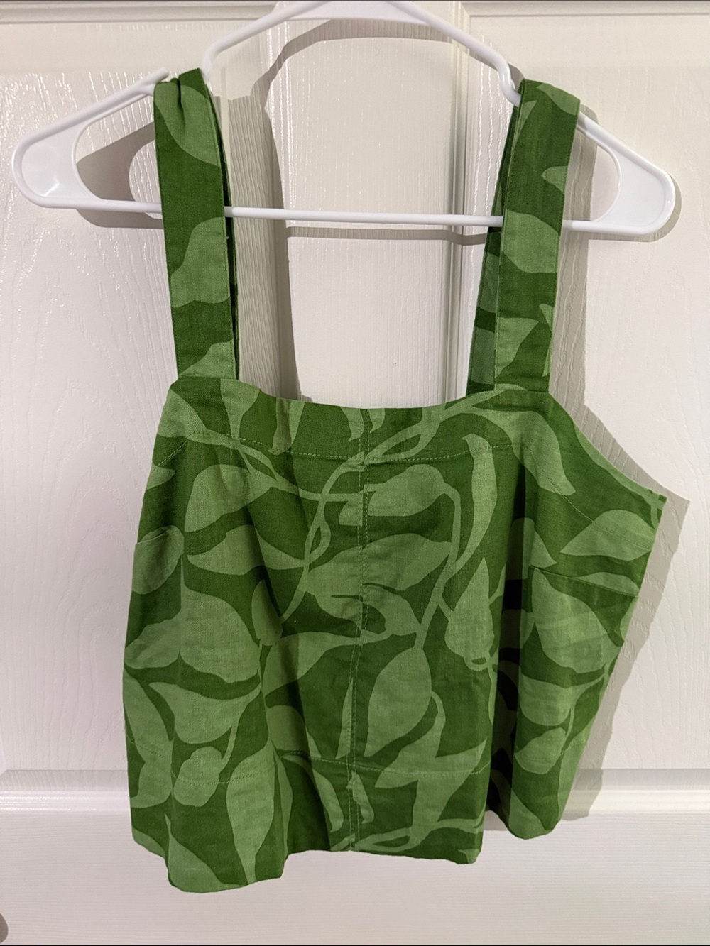 Green Leaf-Print Women’s Linen Tank
